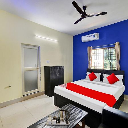 Oyo Flagship 81058 Royal Regalia Ξενοδοχείο Μπουμπάνεσβαρ Εξωτερικό φωτογραφία